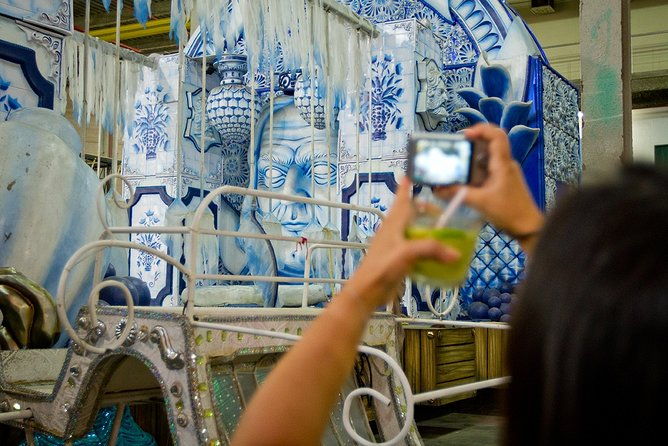 carnival-backstage-tour-visit-a-traditional-samba-school