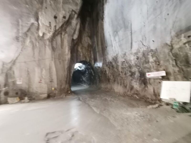 carrara-marble-day-tour-enjoy-fun-music-and-food-tasting