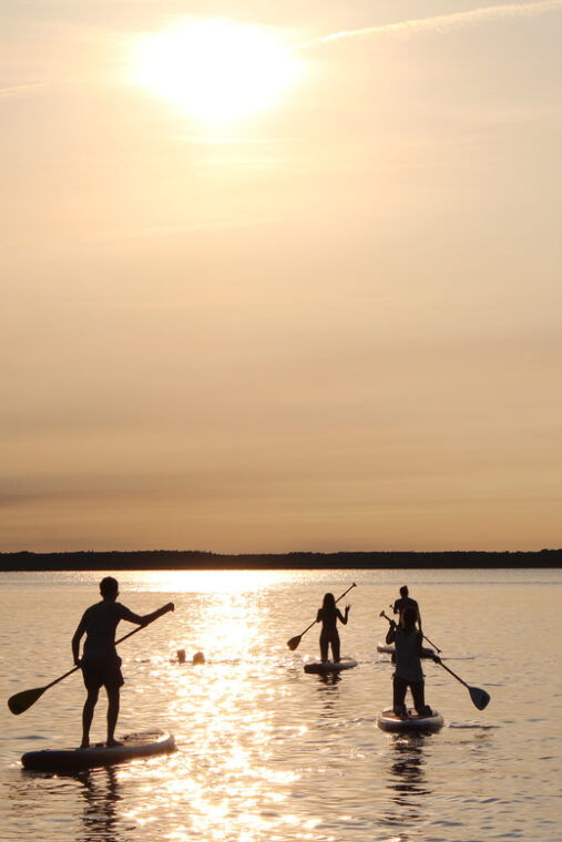 carry-le-rouet-sunset-tour-on-stand-up-paddle-boards