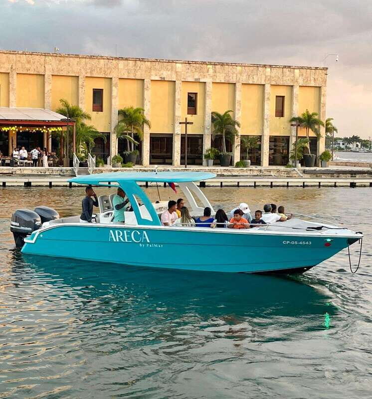 Cartagena: Private Sunset and Night Boat Tour - Onboard Comfort & Practical Details