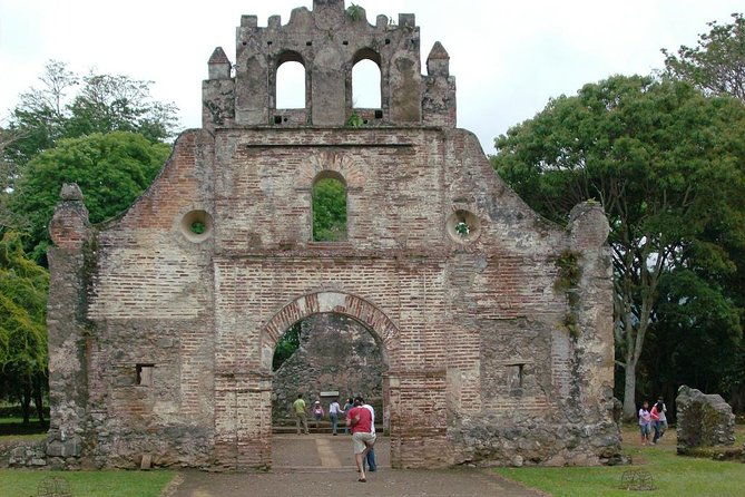 cartago-highlights-irazu-volcano-and-small-towns-private-tour