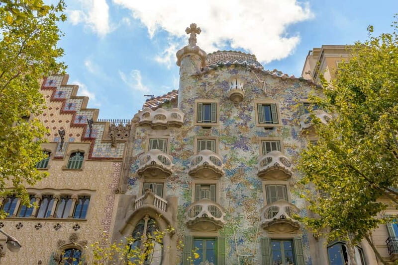 Casa Batlló Early Entry Tour & Skip-the-Line Sagrada Familia - Practical Details and Considerations