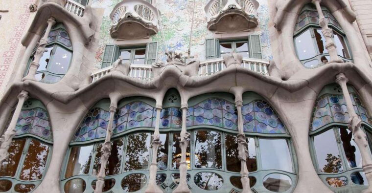 casa-batllo-fast-track-tickets-barcelona-architecture-tour