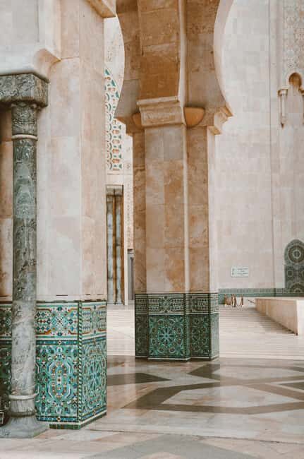 Casablanca: 4-Day Private Tour to Rabat & Chefchaouen - The Journey Begins: Casablanca