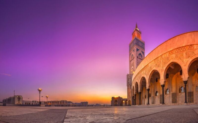 Casablanca City Night Tour and Traditional Moroccan Dinner - Who Should Consider This Tour?