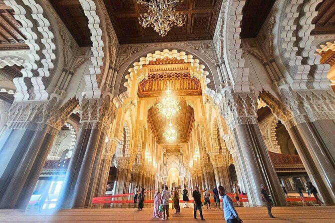 Casablanca Cruise break Tour including Guided Mosque Ticket - Key Points