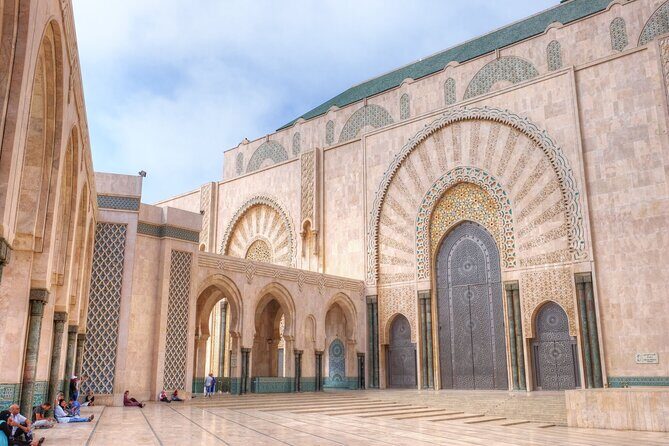 Casablanca Guided Tour of Hassan II Mosque and Arab League Park - FAQ