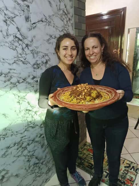 Casablanca : Traditional Moroccan Cooking Class with Locals - A Closer Look at the Experience