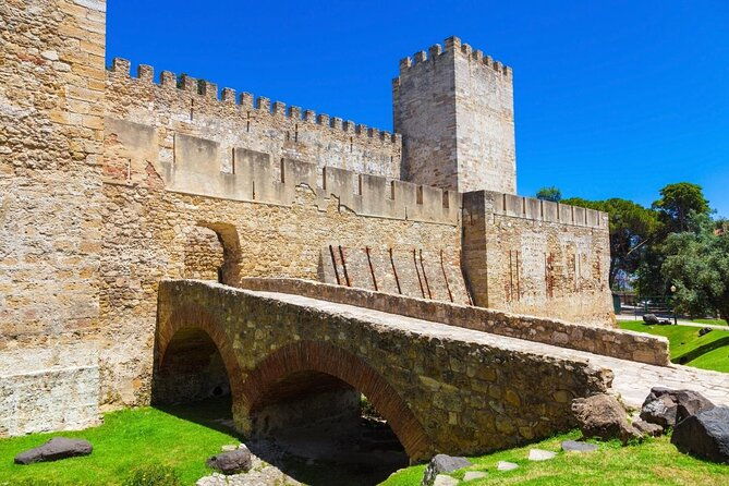 cascais-glamour-luxury-and-decay-by-the-lisbon-coastline