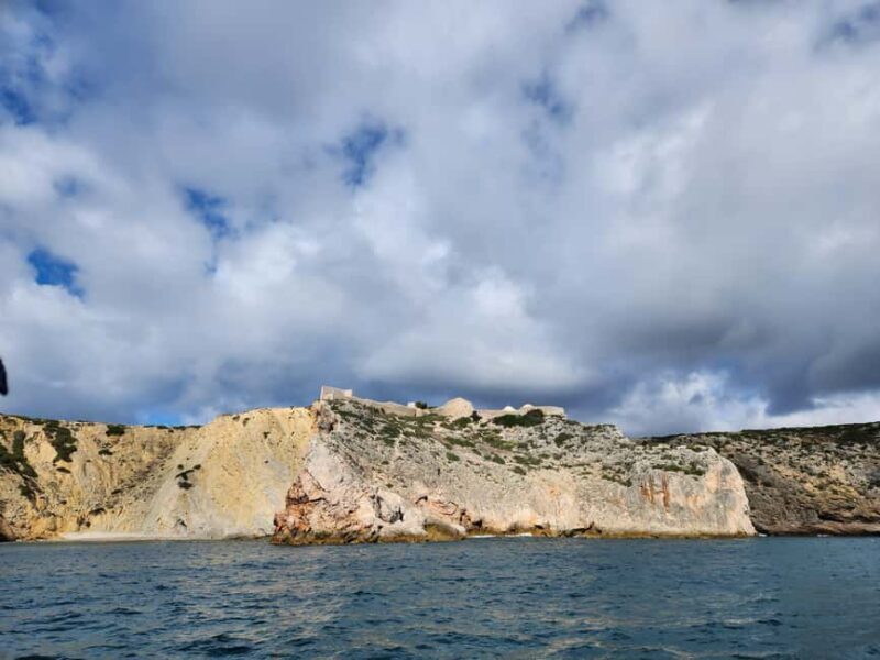 Cascais/Portimão: Private Yacht Cruise with Drinks - What Makes This Tour Special?