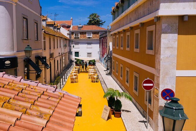 Cascais Scavenger Hunt and Sights Self-Guided Tour - Who Should Consider This Tour?