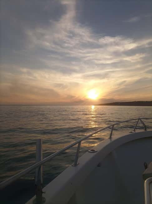 Cascais: Sunset Boat Trip with Welcome Drinks - Who Will Love This Tour?
