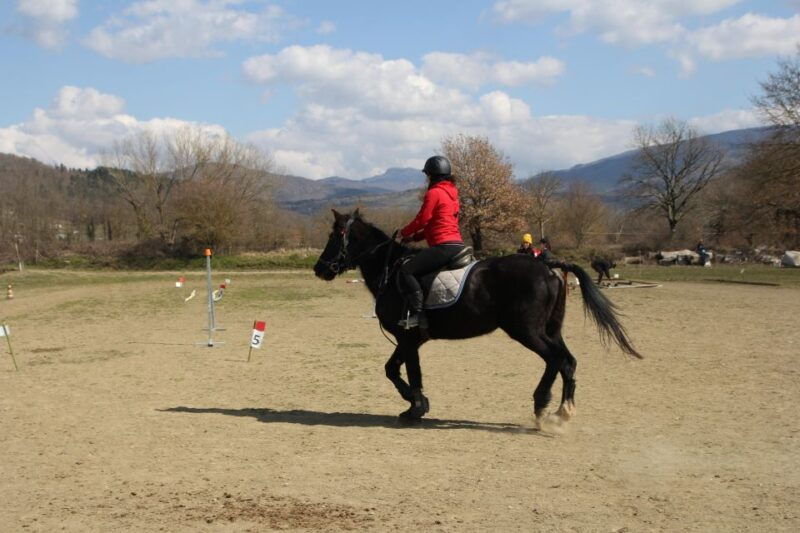 casentino-horseback-riding-tour-with-verna-sanctuary-view
