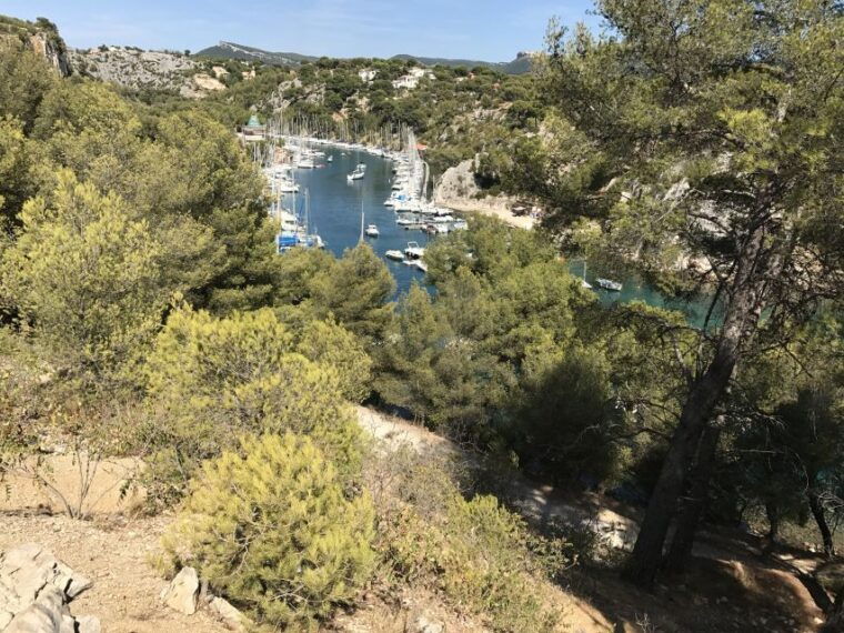 cassis-calanques-and-viewpoints-tour-by-mountain-e-bike