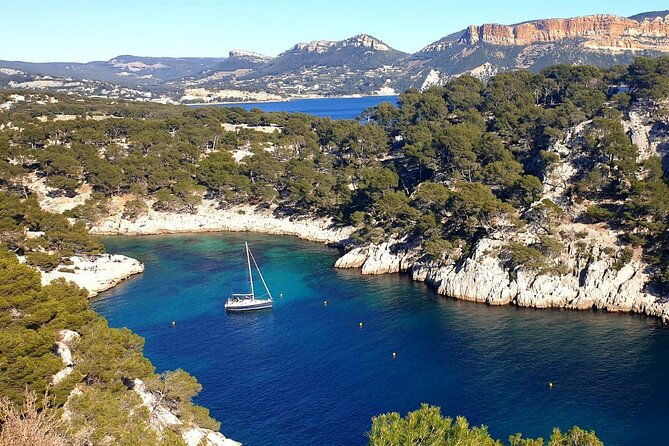 cassis-hike-port-miou-port-pin-en-vau