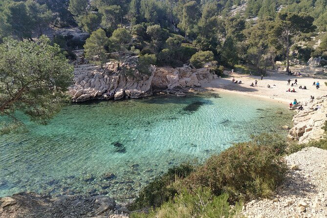 cassis-hike-port-miou-port-pin-en-vau