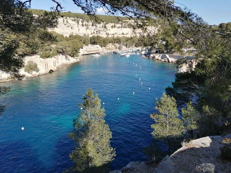 Cassis : Hiking Tour 2 Calanques with swimming - The Guide & Group Experience
