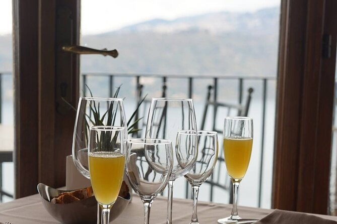 castel-gandolfo-and-lake-albano-winery-tour-on-new-or-vintage-car