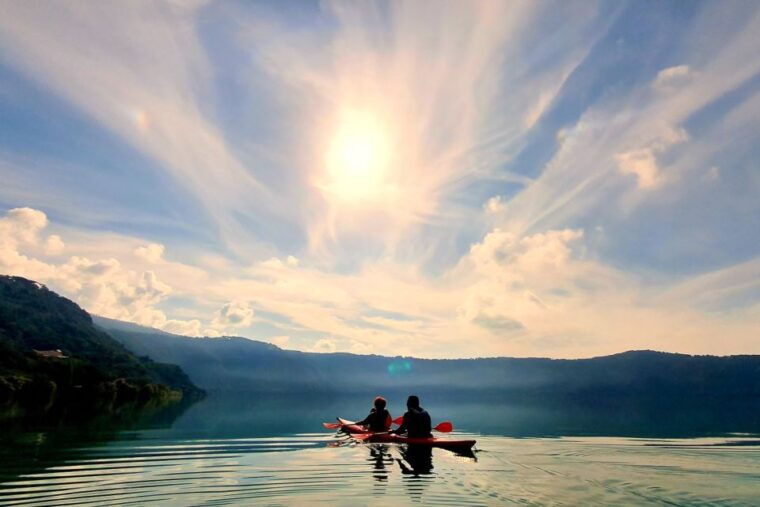 castel-gandolfo-kayak-food-and-wine-tour