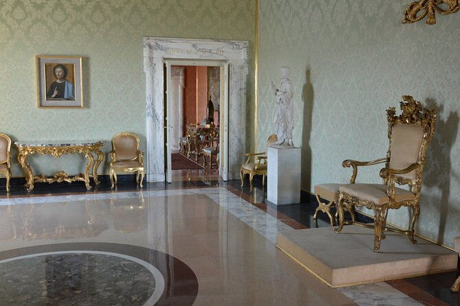 castel-gandolfo-papal-apartments-secret-garden-entry-ticket
