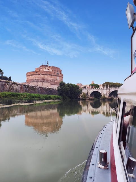 castel-santangelo-ara-pacis-hop-on-hop-off-boat