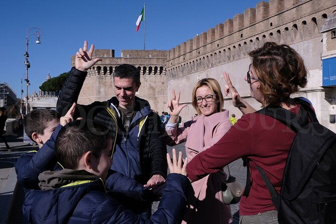 castel-santangelo-pantheon-piazza-navona-tour-for-kids-and-families-in-rome