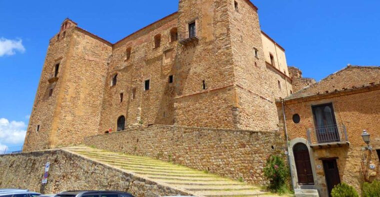 castelbuono-medieval-walking-tour-local-dessert