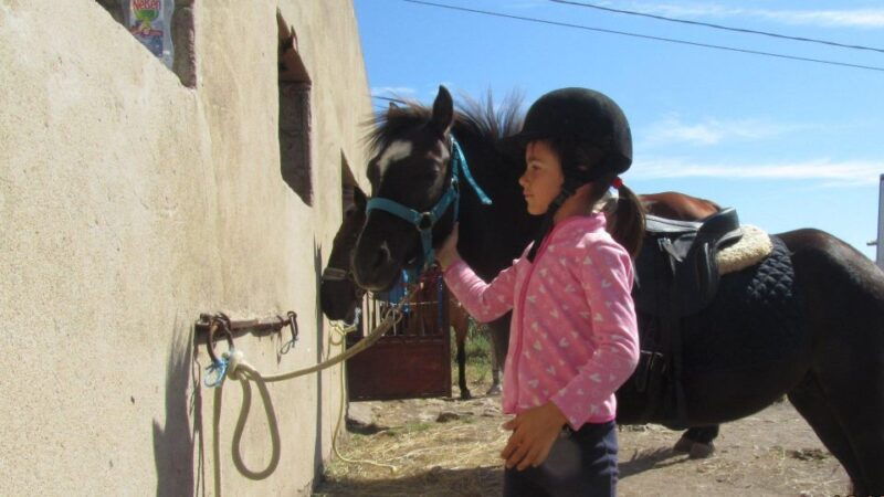castelsardo-horseback-riding-for-children-in-sedini