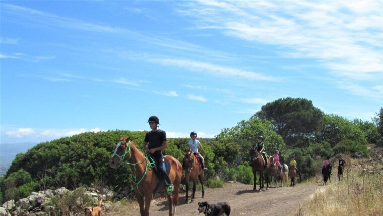 castelsardo-horseback-riding-for-children-in-sedini