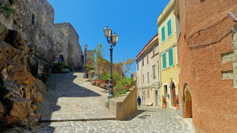 castelsardo-medieval-village-walking-tour-with-aperitif