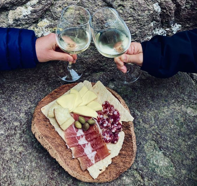 castelsardo-medieval-village-walking-tour-with-aperitif