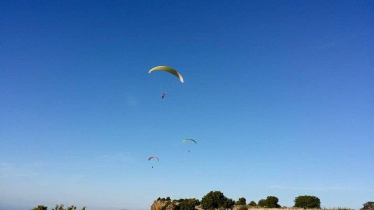 castelsardo-tandem-paragliding-flight-in-littigheddu