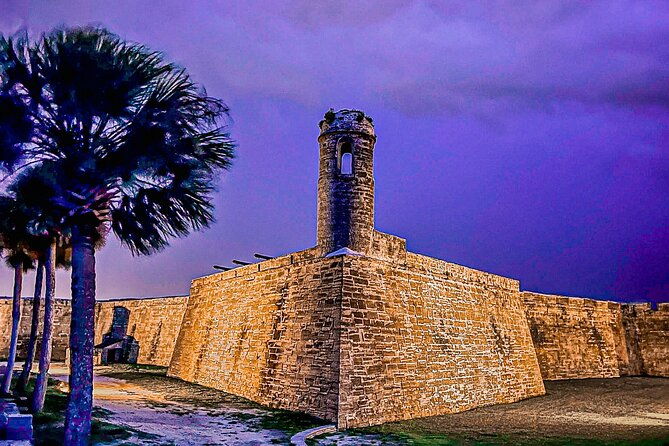 castillo-after-dark-1-hour-guided-exterior-tour