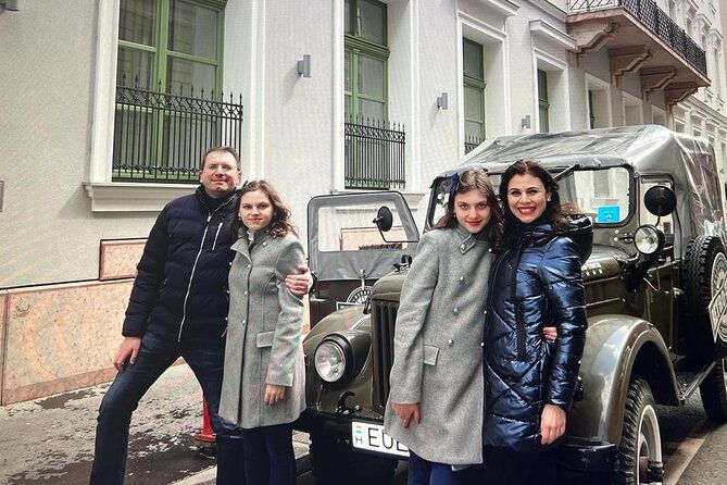 castle-district-walk-with-legends