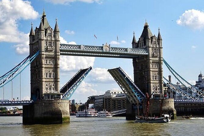 castles-bridges-tour-see-over-15-london-top-sights