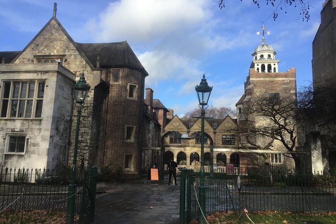 castles-crusaders-communists-courts