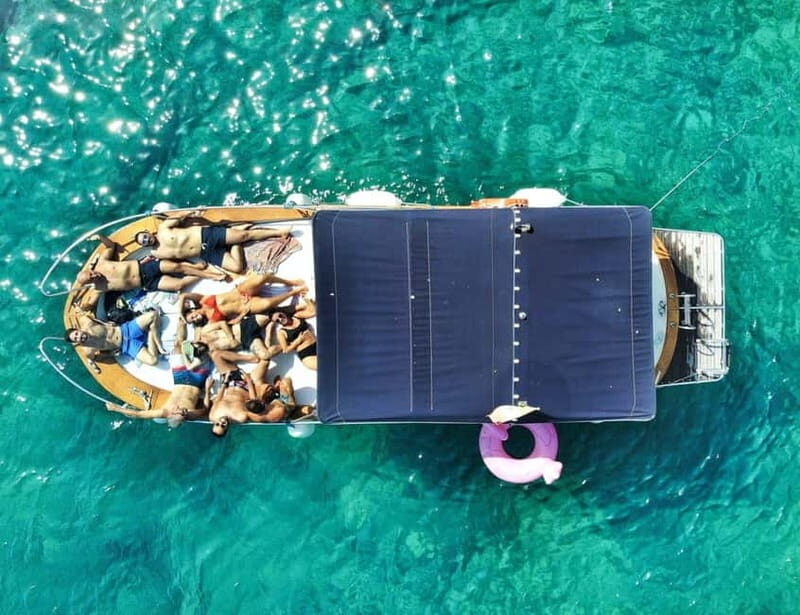 CASTRO-MALEPASSO: 3H CAVES BOAT TOUR WITH APERITIVE - Discovering Salento’s Coastal Treasures