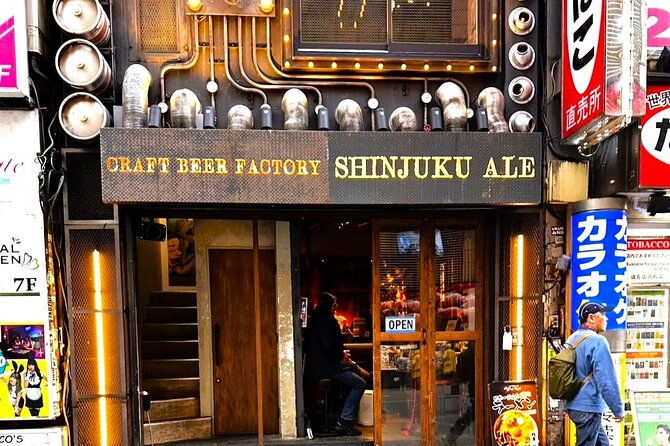 casual-japanese-sake-tasting-and-snack-experience-in-kabukicho