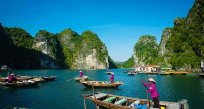 cat-ba-boat-trip-to-fishing-village-monkey-island