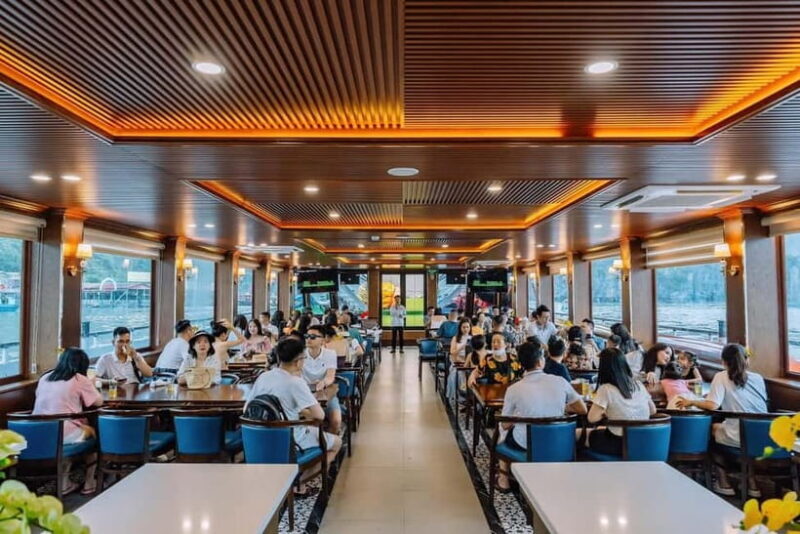 Cat Ba: Lan Ha Bay and Viet Hai Village Day Trip With Meal - Discovering the Charm of Lan Ha Bay and Viet Hai Village: A Detailed Review