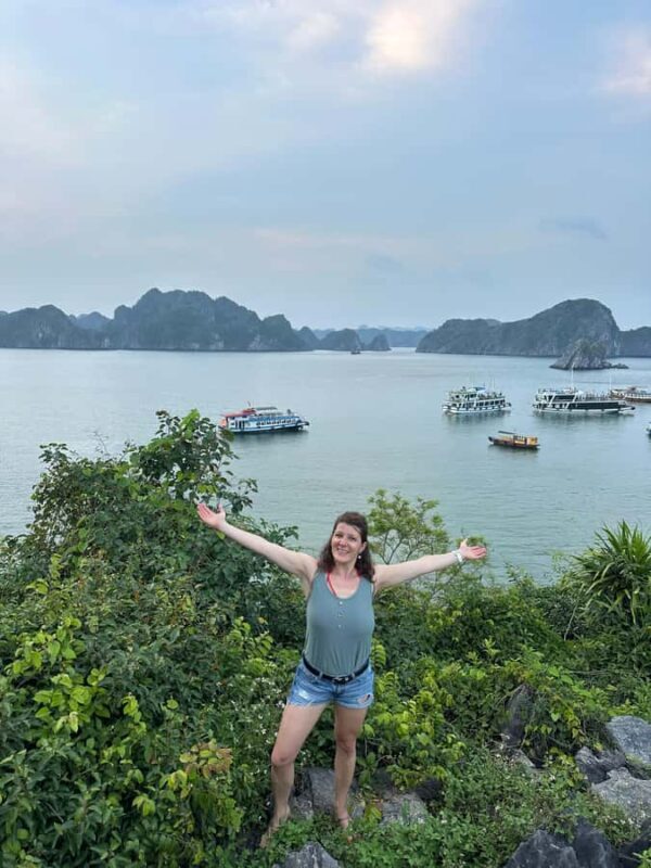 Cat Ba: Lan Ha Bay Boat Tour with Monkey island and sunset - Key Points