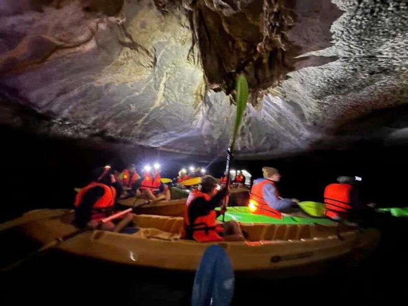 cat-ba-night-kayaking-with-glowing-plankton