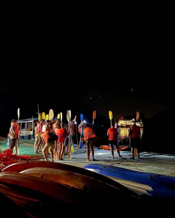 cat-ba-sunset-and-night-kayak-with-bioluminescent-plankton