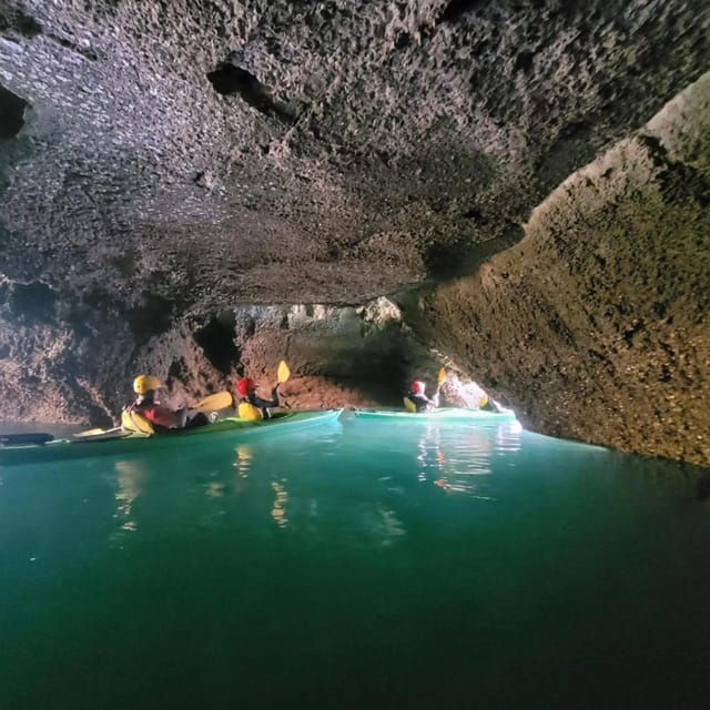 cat-ba_kayaking-exploring-lan-ha-bay-and-ba-trai-dao