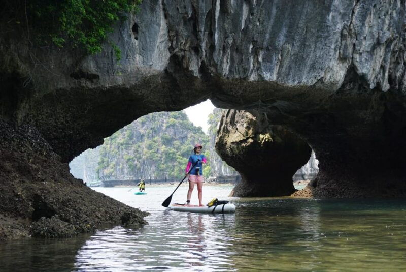 cat-ba_sup-trekking-conquering-cat-ba-forest-and-lan-ha-bay