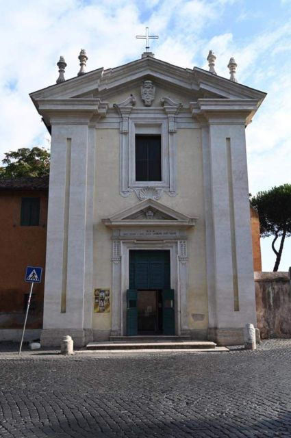 catacombs-in-rome-with-private-transfer-4