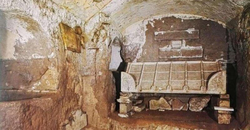 catacombs-in-rome-with-private-transfer-4