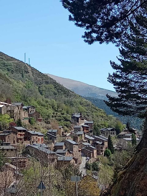 catalonia-cycling-through-city-and-beautiful-landscapes