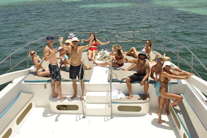 catamaran-boat-cruise-up-10-people