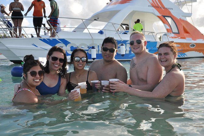 catamaran-booze-cruise-snorkeling-punta-cana-coast-view